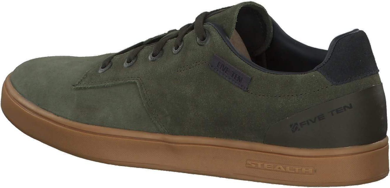 imageadidas Mens Fitness ShoesMulticolour CarnocCarbonDormet 000