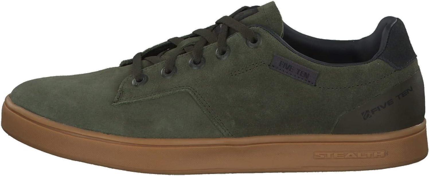 imageadidas Mens Fitness ShoesMulticolour CarnocCarbonDormet 000