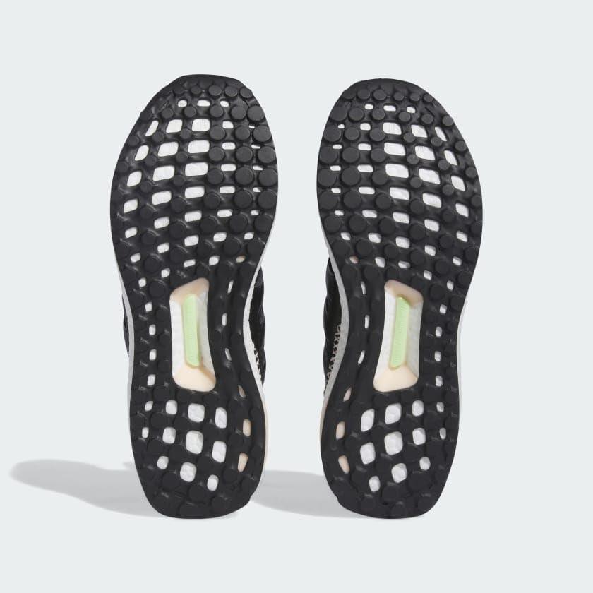 imageadidas Mens Ultraboost 10 Running ShoeCore BlackCore BlackWonder Quartz