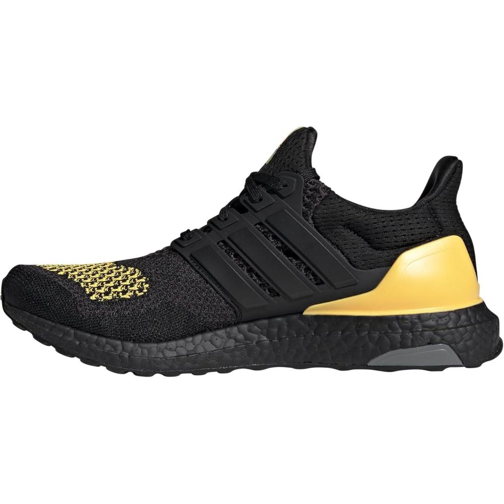 imageadidas Mens Ultraboost 10 Running ShoeWhiteBlackSpark