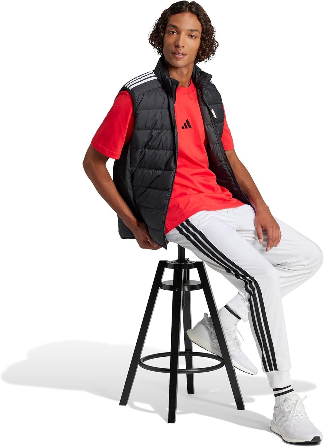 imageadidas Originals Mens Essentials Small Logo Single Jersey TShirtPure RubyBlack