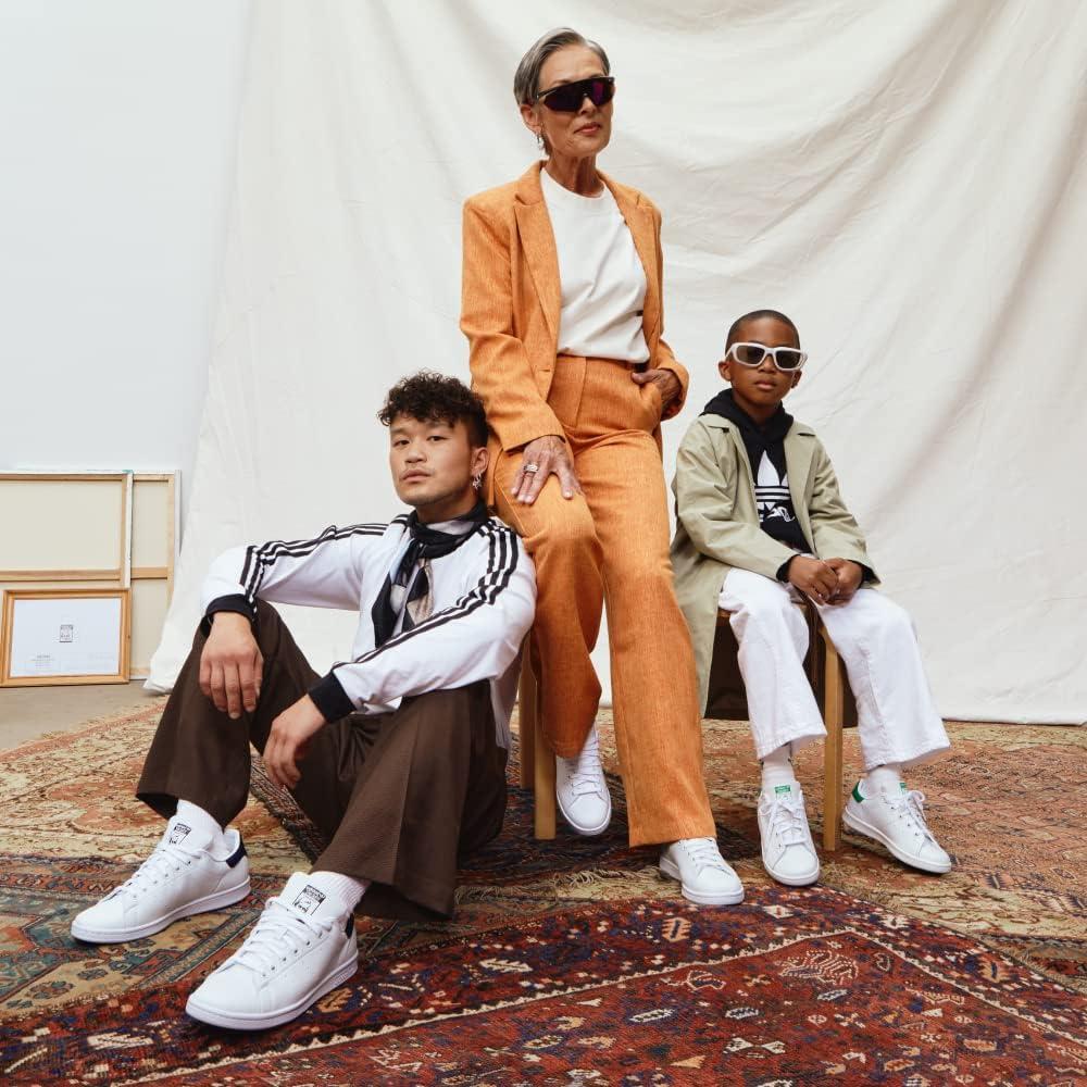 imageadidas Originals Womens Swift Run SneakerWhiteClear PinkSolar Red