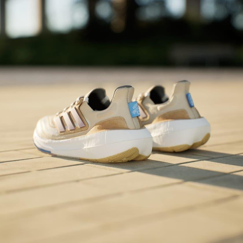 imageadidas Womens Ultraboost 23 SneakerCrystal SandPreloved FigBlue Burst