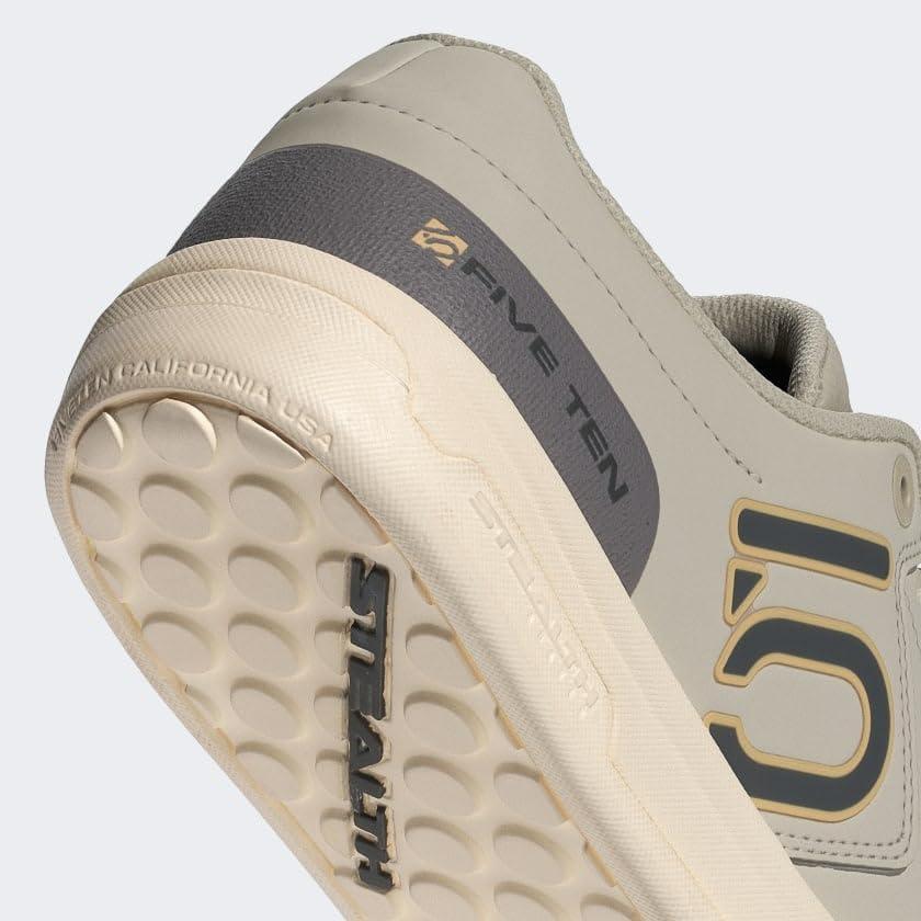 imageadidas Mens MenFive Ten Trailcross LT Mountain Bike ShoesPutty GreyCarbonCharcoal