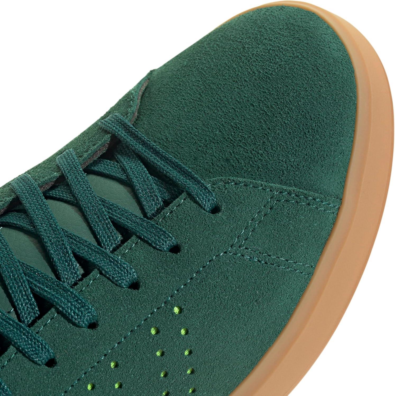 imageadidas Mens Advantage 20 ShoeCollegiate GreenLucid LemonOff White
