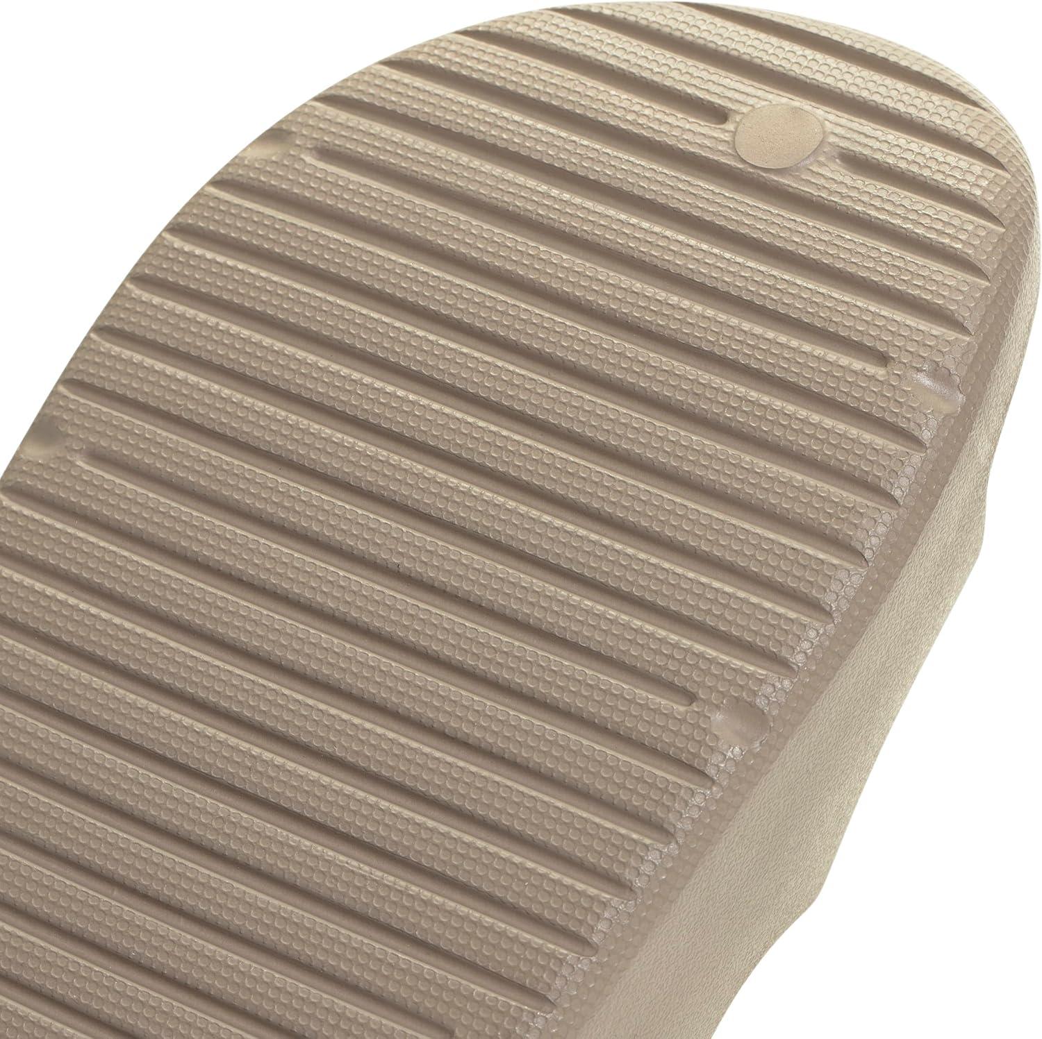 imageadidas unisexadult ZnscapeBlanch CargoBlanch CargoClay Brown