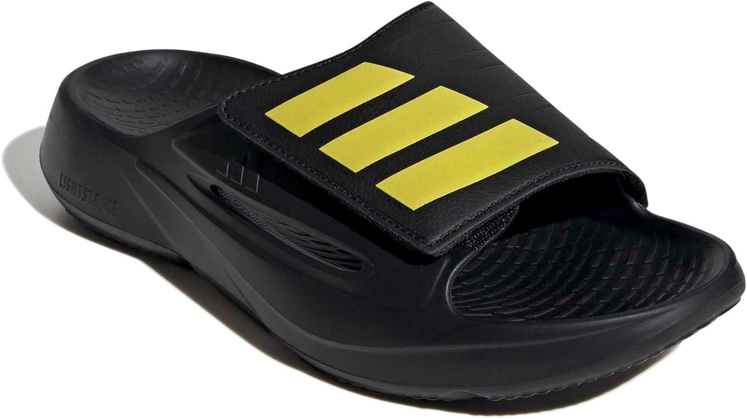imageadidas Unisex Adult Lightblaze Athletic SandalsBlackYellowBlack