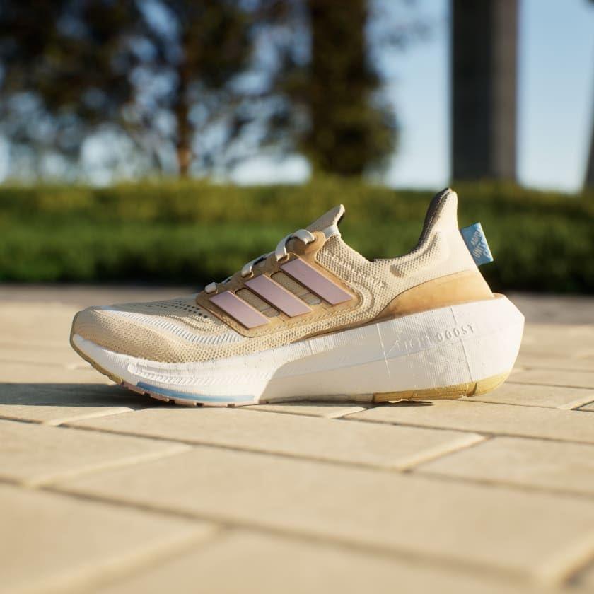 image:imageAdidas Womens Ultraboost 23Crystal SandPreloved FigBlue Burst